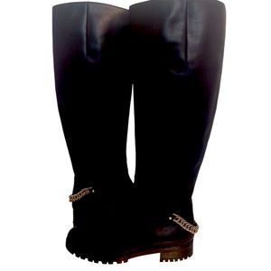 Stunning black With beautiful chain , never worn